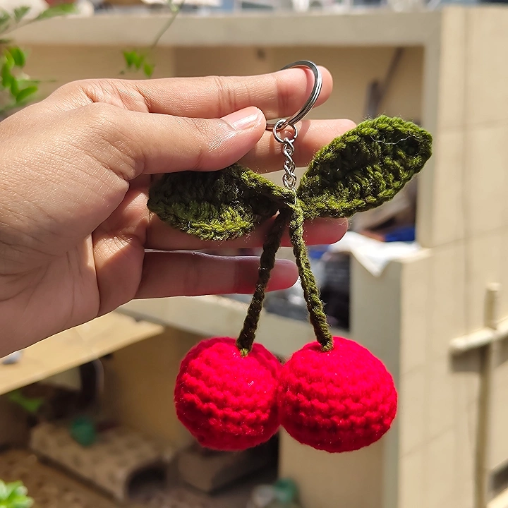 Cherry keychain - Image 3